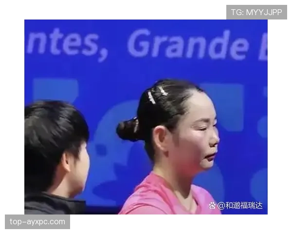 何卓佳训练完拎着几万块的包,汗水和奢华同框,我懵了 何卓佳训练完拎着几万块的包,汗水和奢华同框,我懵了